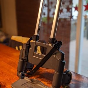 Brica Roll n go transporter